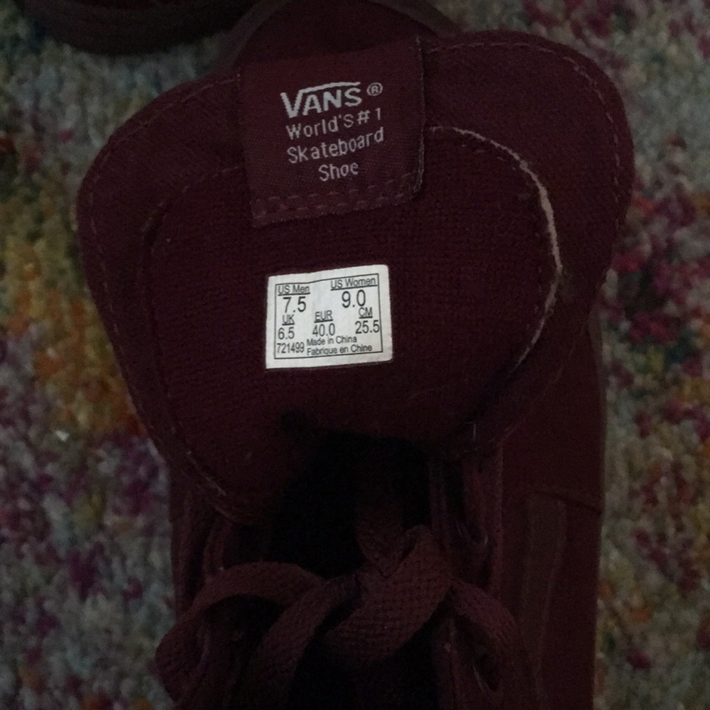 Vans - Picture 3 of 4